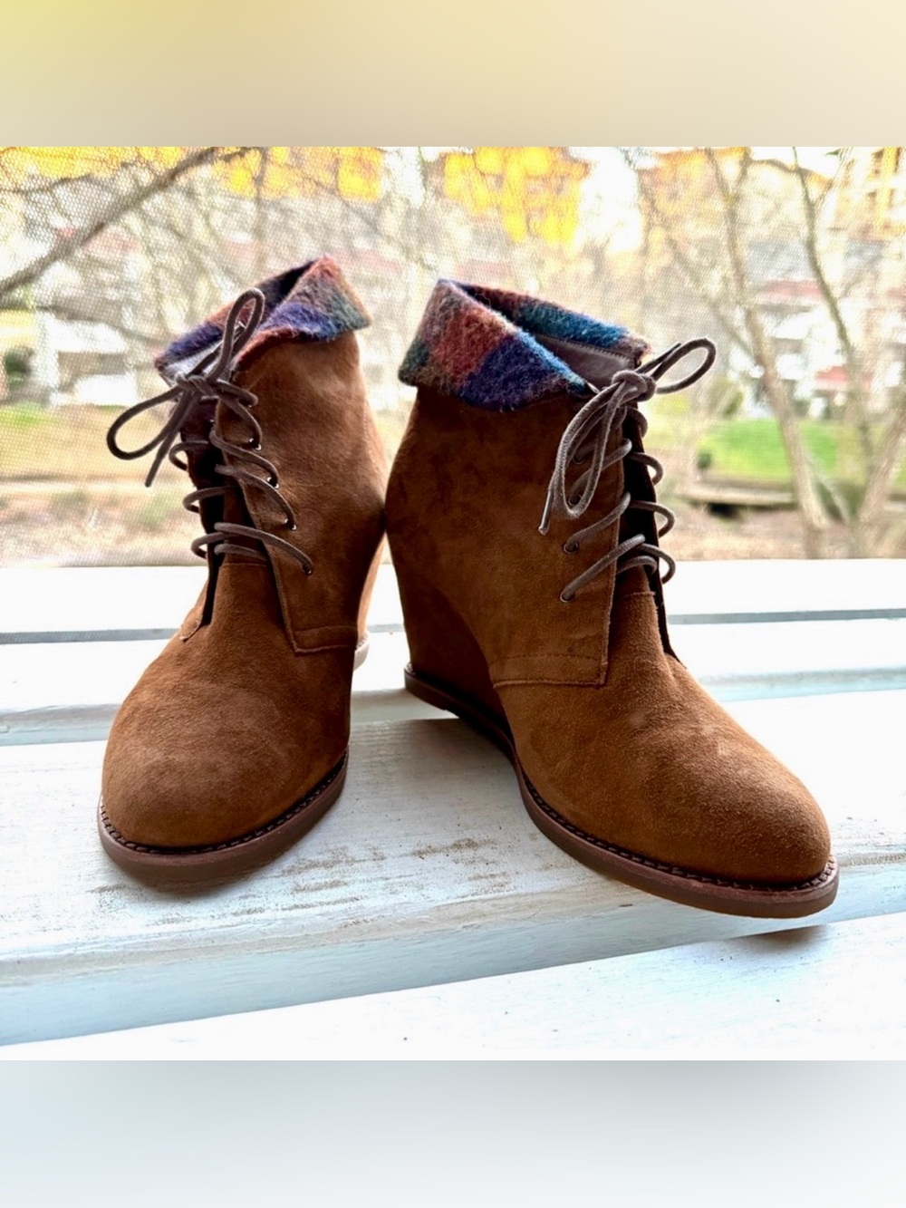 Johnston Murphy Brynn Wedge Ankle Chukka Suede Booties Cognac Lace Up Plaid Cuff